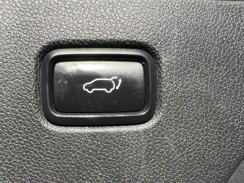 Used 2017 Kia Sorento EX w/ EX Advanced Touring Package image 11