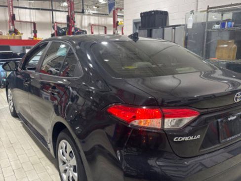 Used 2023 Toyota Corolla LE image 8