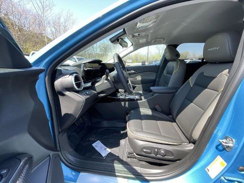 New 2025 Chevrolet Trax ACTIV w/ Driver Confidence Package image 62