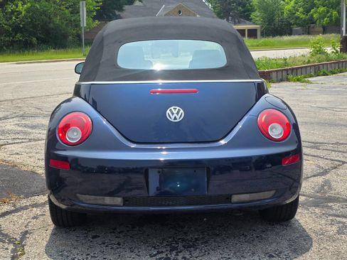 Used 2006 Volkswagen Beetle Convertible w/ Package 1 image 5