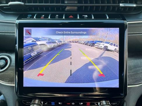 Used 2023 Jeep Grand Cherokee Overland w/ Luxury Tech Group IV image 47