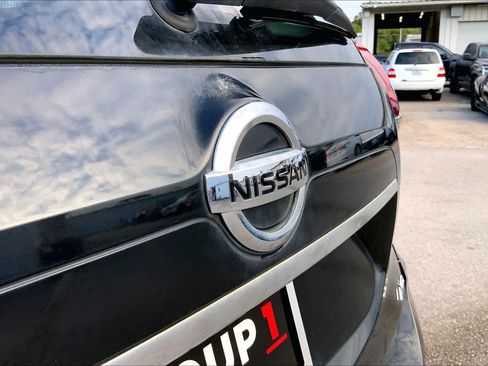 Used 2018 Nissan Rogue S AWD/4WD image 31