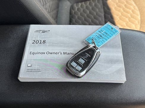 Used 2018 Chevrolet Equinox LT w/ Sun & Infotainment Package AWD/4WD image 35