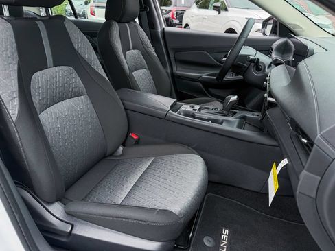 Certified 2026 Nissan Sentra SV w/ SV Convenience Package FWD image 11