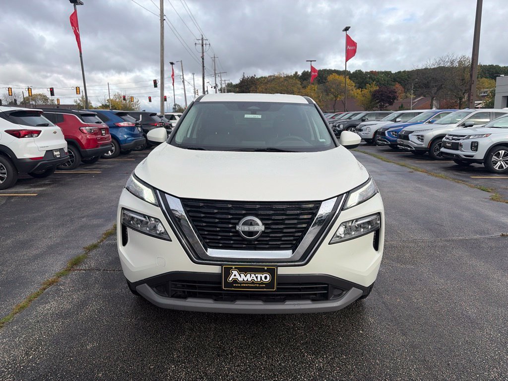 Used 2023 Nissan Rogue SV FWD image 9