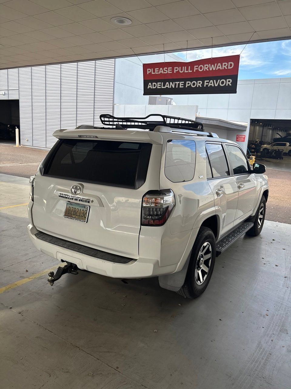Used 2016 Toyota 4Runner SR5 AWD/4WD image 3