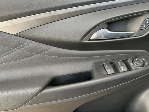 Certified 2025 Buick Envista Sport Touring FWD image 11