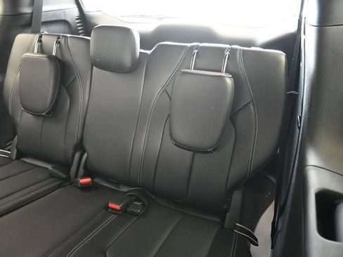 New 2027 Chrysler Pacifica Select FWD image 12