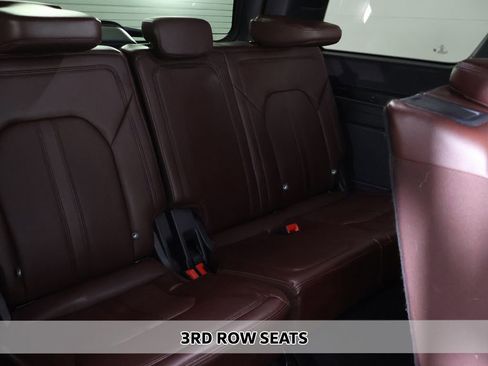 Used 2024 Ford Expedition Limited RWD image 11