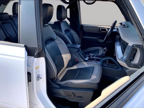 Used 2023 Ford Bronco Wildtrak AWD/4WD image 9
