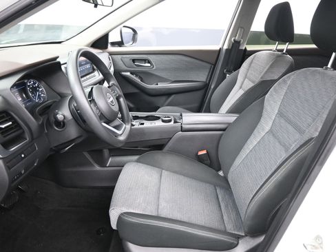 Certified 2023 Nissan Rogue SV image 10