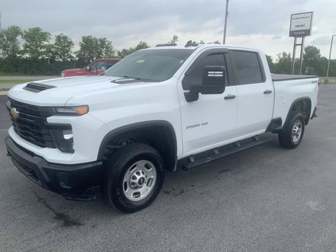Used 2024 Chevrolet Silverado 2500 W/T w/ WT Convenience Package AWD/4WD image 4