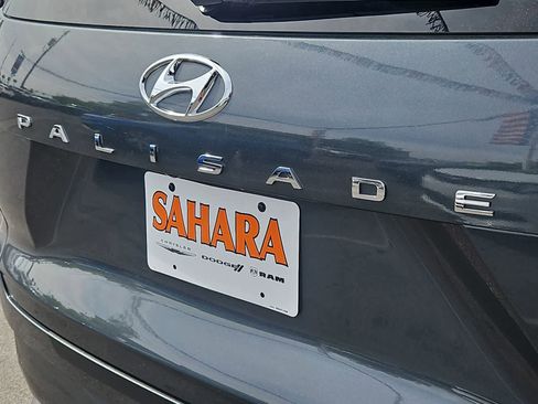 Used 2022 Hyundai Palisade Calligraphy w/ Winter Package FWD image 16