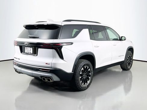 Used 2024 Chevrolet Traverse Z71 w/ Enhanced Driving Package image 5