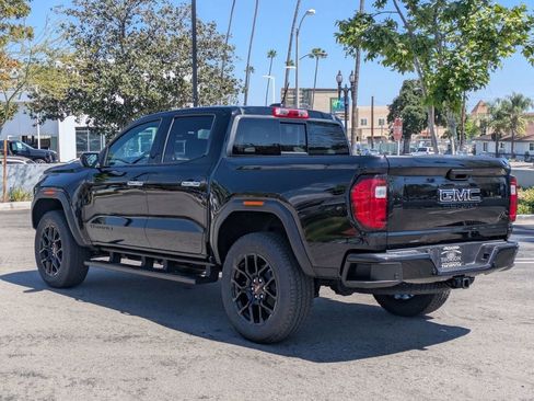 New 2026 GMC Canyon Denali w/ LPO, Denali Black Edition AWD/4WD image 7