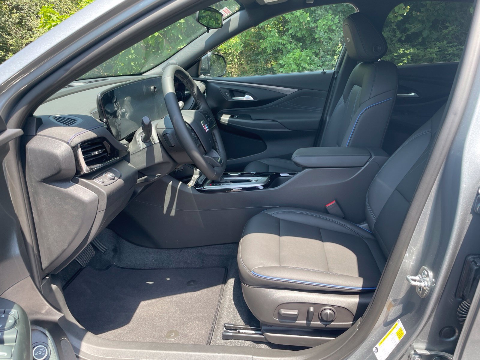 New 2026 Buick Envista Sport Touring w/ Convenience I Package FWD image 13