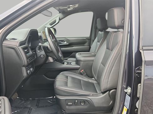 Used 2023 Chevrolet Suburban RST w/ Luxury Package AWD/4WD image 16