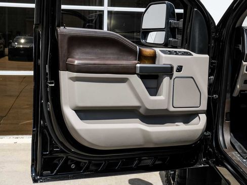 Used 2018 Ford F350 Limited w/ FX4 4x4 Off Road Package image 45