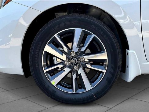 New 2025 Nissan Versa SV w/ Trunk Package image 9