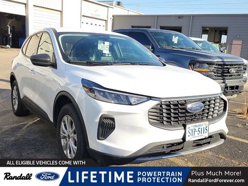 Used 2025 Ford Escape Active AWD/4WD image 1