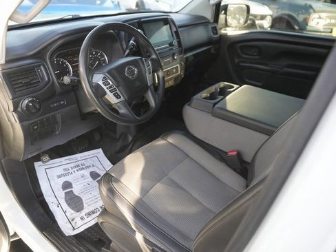 Used 2021 Nissan Titan S w/ S Utility Package image 8