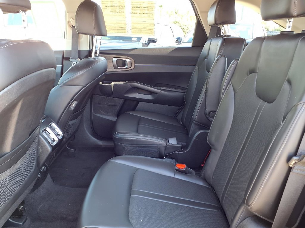 Certified 2023 Kia Sorento X-Line EX AWD/4WD image 8
