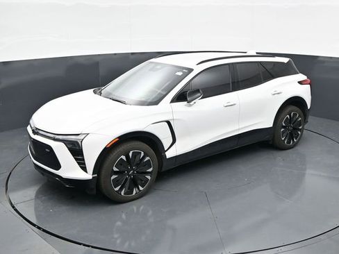 Used 2024 Chevrolet Blazer EV RS AWD/4WD image 28