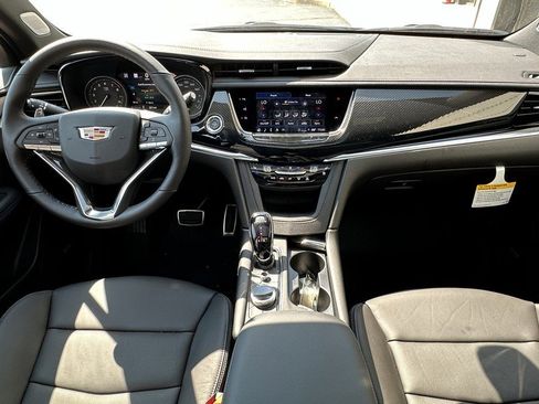 New 2025 Cadillac XT6 Sport w/ Technology Package image 10