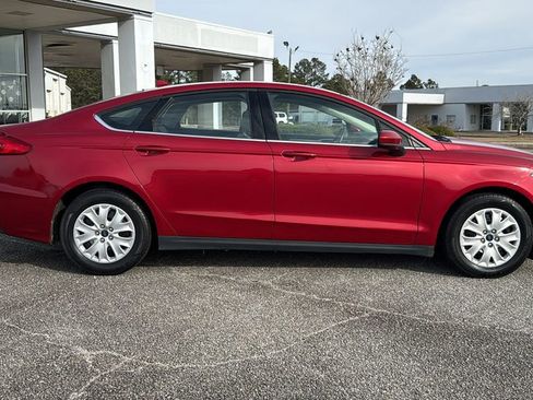 Used 2020 Ford Fusion S image 9