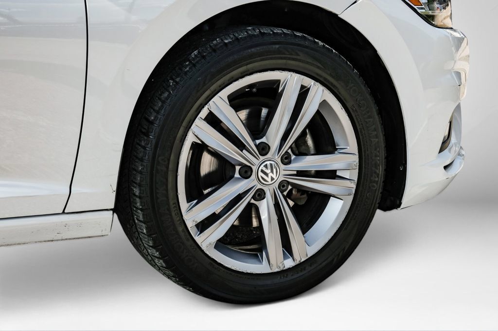 Used 2019 Volkswagen Jetta R-Line FWD image 66