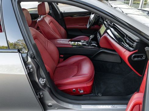 Used 2022 Maserati Quattroporte GT image 21
