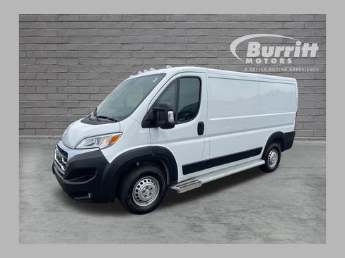 Used 2025 RAM ProMaster 2500 w/ U-Haul Equipment Group FWD image 1