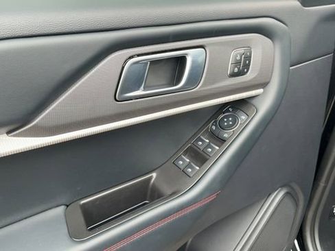 Used 2025 Ford Explorer ST-Line w/ Premium Package RWD image 14