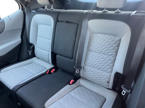 Used 2020 Chevrolet Equinox LS image 13