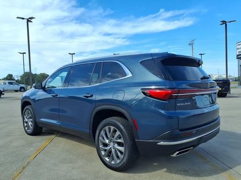 Used 2026 Buick Enclave Preferred FWD image 3