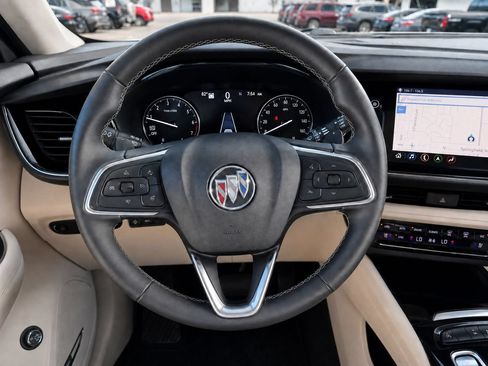 Certified 2021 Buick Envision Avenir FWD image 31