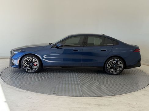 Certified 2025 BMW i5 xDrive40 w/ M Sport Package AWD/4WD image 2