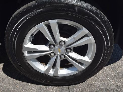 Used 2017 Chevrolet Equinox LS FWD image 43