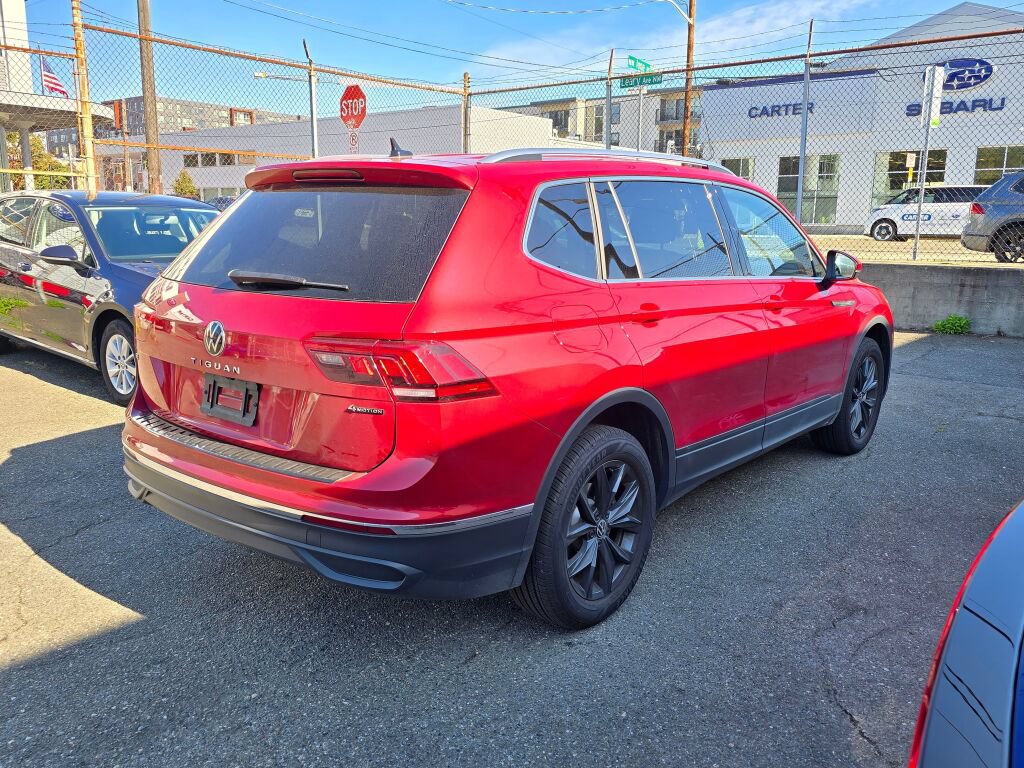 Used 2024 Volkswagen Tiguan SE AWD/4WD image 7