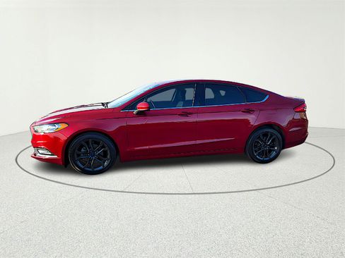 Used 2018 Ford Fusion SE w/ Equipment Group 201A image 3