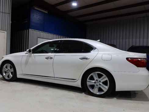 Used 2012 Lexus LS 460 w/ Comfort Pkg RWD image 2