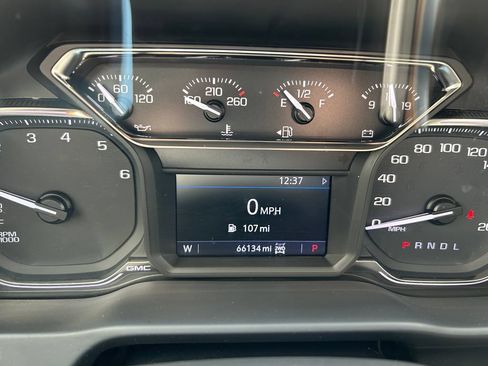 Used 2020 GMC Sierra 1500 Elevation w/ Elevation Value Package AWD/4WD image 11