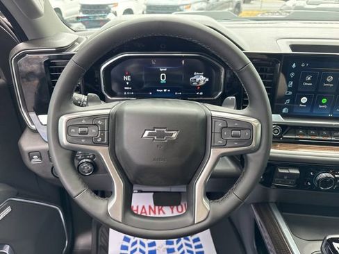 Used 2026 Chevrolet Silverado 1500 LT Trail Boss w/ LT Trail Boss Premium Package AWD/4WD image 19