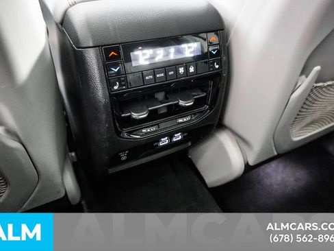 Used 2022 Jeep Grand Cherokee L Summit w/ Luxury Tech Group V AWD/4WD image 55