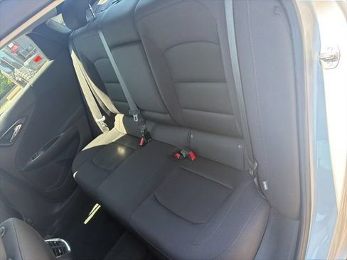 Used 2021 Chevrolet Malibu LT FWD image 17