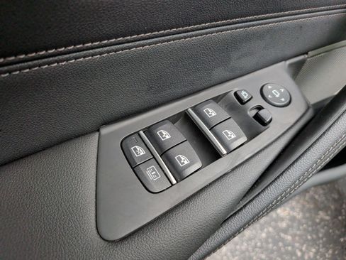 Used 2023 BMW 530e w/ Executive Package RWD image 29