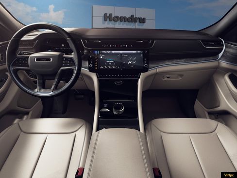 New 2026 Jeep Grand Cherokee Limited image 18