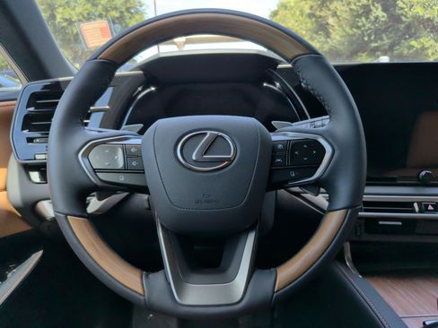 Used 2026 Lexus RX 350 w/ Convenience Package AWD/4WD image 22