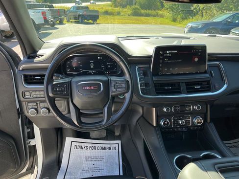 Used 2023 GMC Yukon XL AT4 w/ AT4 Premium Package image 9