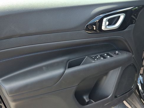 New 2026 Jeep Compass Latitude AWD/4WD image 9